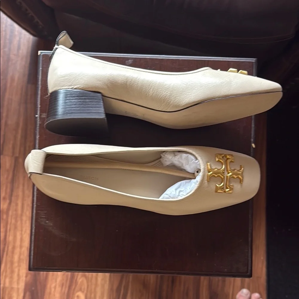 Tory Burch Cream Leather Logo Square-Toe Ballet Flats